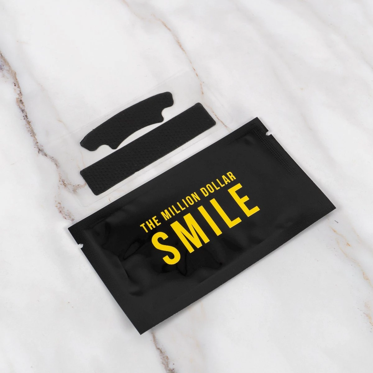 The Million Dollar Smile® - Teeth Whitening Strips - Crest Whitestrips -Tandenbleken - 28 Bleekstrips - 14 Behandelingen - Professionele Tandenbleek Strips - Tandenblekers - Wittere Tanden - Zonder Peroxide - Tanden Bleken - - Afbeelding 4