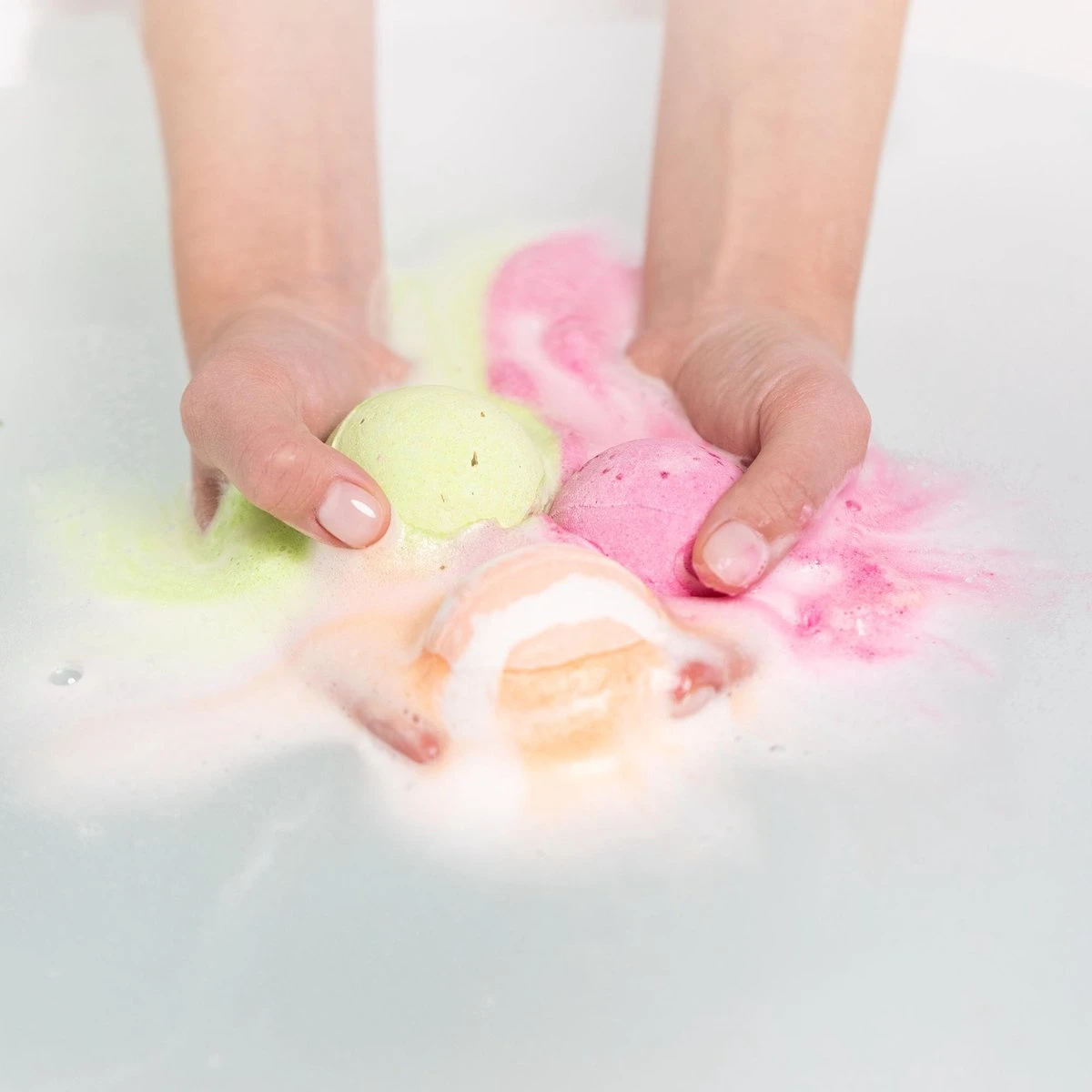 RelaxTub® Bruisballen - Bruisballen Voor Bad - Natuurlijke Kokosboter & Arganolie - Bath Bombs - Badbom - Badballen - Dierproefvrij - 8 X 80g XL Formaat - Inclusief Luxe Cadeauverpakking - Geschikt Voor Volwassene & Kind - Afbeelding 8