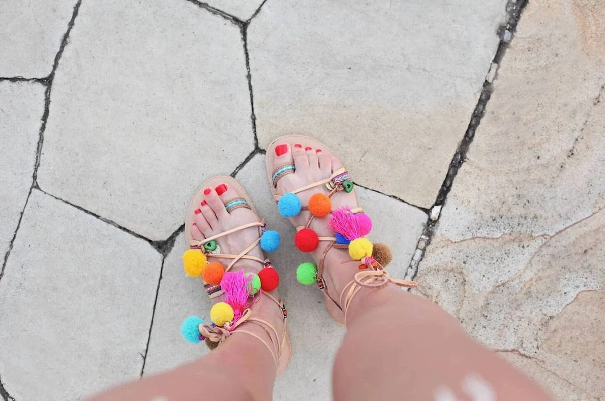 Vastu Eeltverwijderaar - Elektrische Oplaadbare Voetvijl Inclusief Opvangdoekje & Opbergzakje - Callus Remover - Inclusief Extra Opzetvijlen - Afbeelding 6