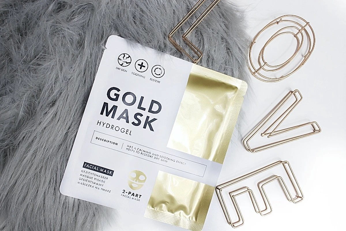 Merkloos Facelift Apparaat + Gold Mask Anti-rimpel En Verjongend Hydraterende Gezichtsmasker, Geïmpregneerd Met Telomerase Serum - Anti Rimpels Nek En Gezicht Apparaat - Facelift - Skin Care - Huidverzorging Apparaat - Drie Lichten Functie - FDA - CE – 2022 - Afbeelding 6