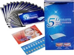 Merkloos Tanden Bleken - Witte Tanden - 5D White Teeth Whitening Strips - Teeth Whitening Strips - 28x Tandenbleek Strips - Zonder Peroxide (0%)