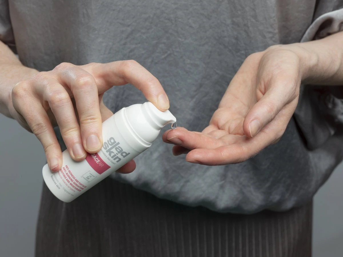 Gladskin ROSACEAR Gel 30ml - Gladskin ROSACEAR Gel 50ml - Klinisch Bewezen Effectief Tegen Roodheid, Droogheid En Branderig Gevoel - 74% Geeft Verbetering Van Symptomen Aan Na 4 Weken Gebruik - Met Staphefekt™ - Afbeelding 2